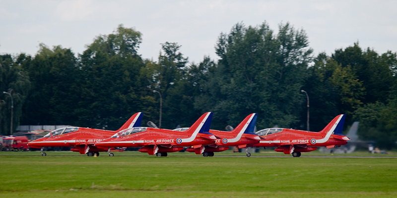126_Radom_Air Show_Red Arrows na British Aerospace Hawk T1.jpg